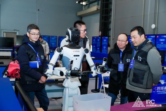 四大赛道沉浸式竞技！2025智能机器人大赛圆满收官(图5)