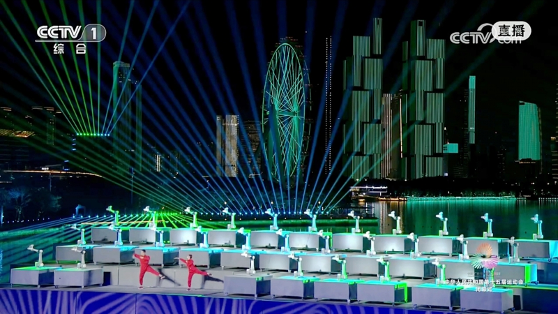 全球首次！越疆机器人全运会双场景炸场，海上+高空演绎中国智造巅峰！(图1)