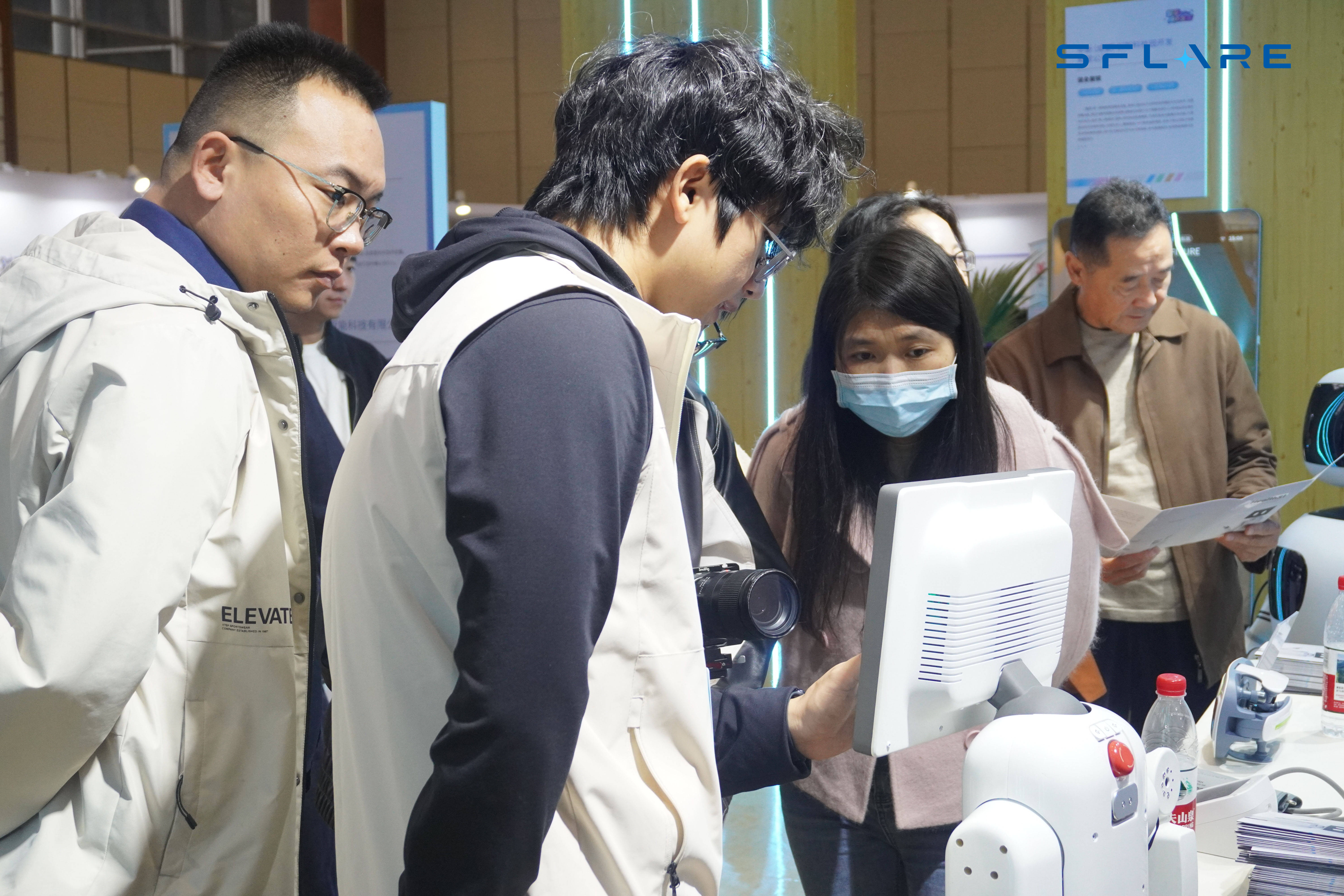 星炽动力亮相中央广播电视总台智慧康养机器人展演大会 以科技守护银龄生活(图2)