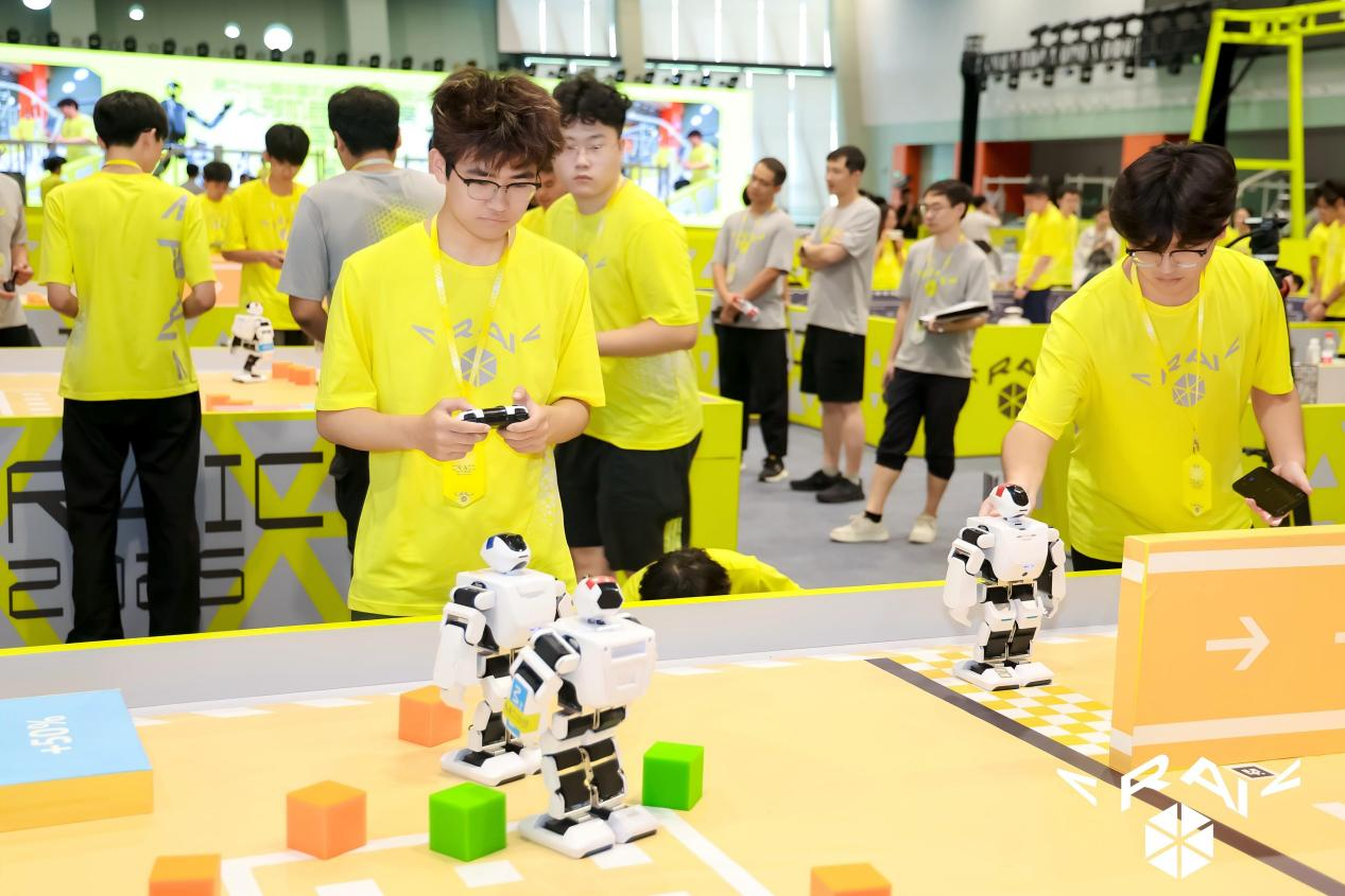 依托新能源产业沃土，竞逐人形机器人巅峰——全国首个全尺寸人形机器人赛事合肥瑶海开幕(图7)