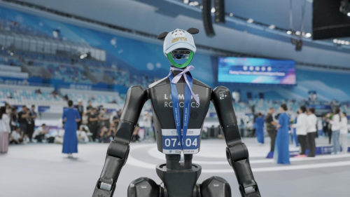 "舞"林争霸见证中国速度：鹿明机器人LUS2斩获世界人形机器人运动会群舞赛亚军(图2)