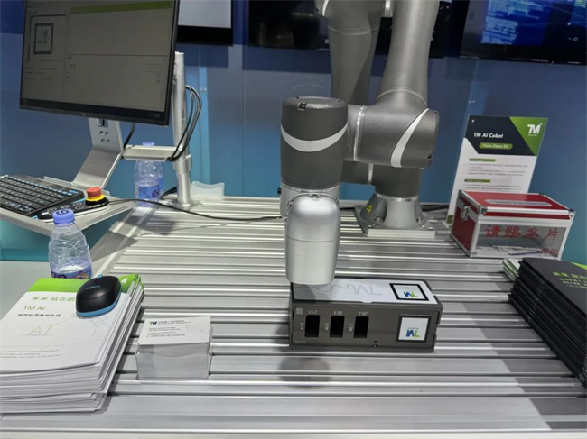 达明机器人联合海峡经济科技合作中心亮相2025 WAIC 世界人工智能大会(图4) 达明机器人联合海峡经济科技合作中心亮相2025 WAIC 世界人工智能大会(图4)