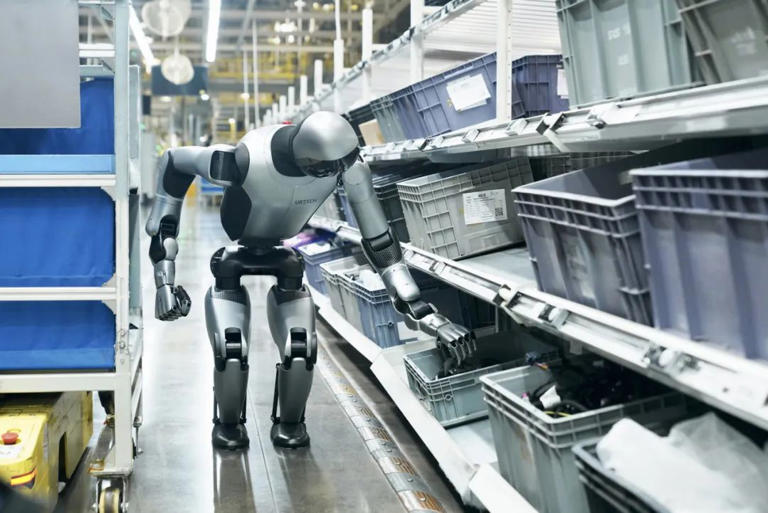 图片 优必选推出人形机器人Walker S2:高1米76,可7×24小时不间断作业(图3)