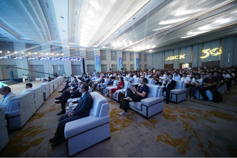 3000万台快反王2下线铸里程碑，全球科技大会擘画未来智造(图5)