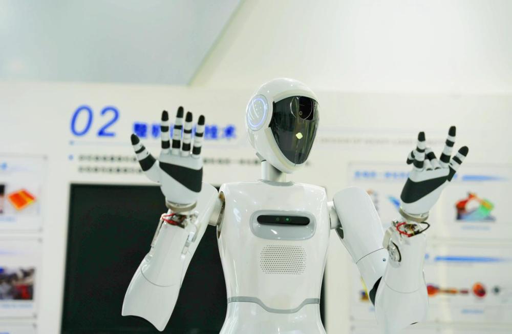 聚焦人形机器人产业链布局 深市公司“多点开花”(图1) 聚焦人形机器人产业链布局 深市公司“多点开花”(图1)