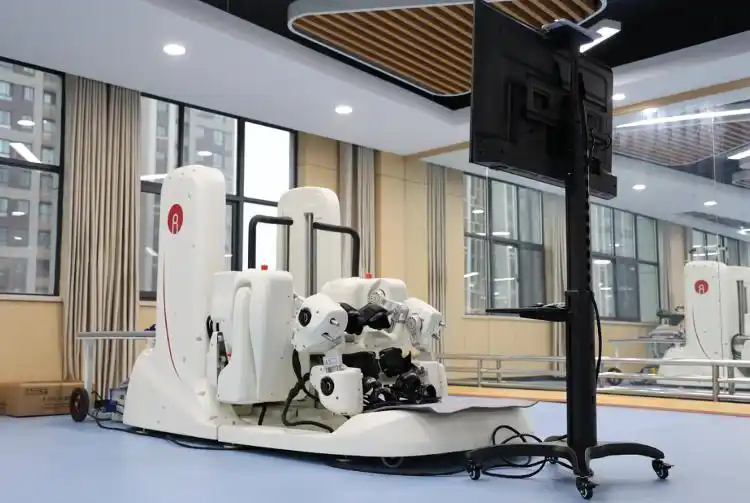 会场内外共答“题”|机器人养老 离我们有多远(图1) 会场内外共答“题”|机器人养老 离我们有多远(图1)