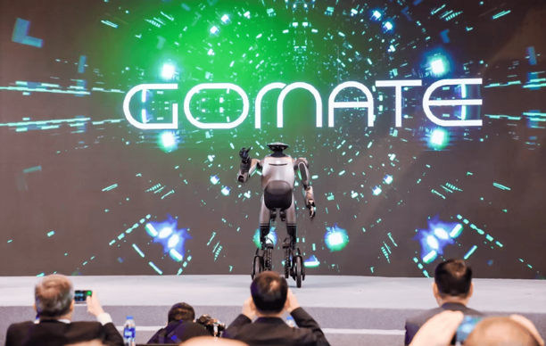 AI时代,车企转型人形机器人市场,新主业呼之欲出? AI时代,车企转型人形机器人市场,新主业呼之欲出?(图3)