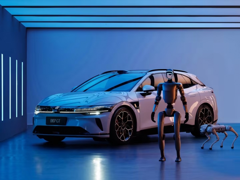 极氪全新猎装车型 007GT 迎来全球首秀,与机器人合体“共舞”(图1) 极氪全新猎装车型 007GT 迎来全球首秀,与机器人合体“共舞”(图1)
