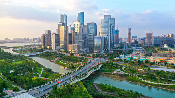 两会热话题|宇树之后,下一个“刷屏”机器人会诞生在深圳吗? 两会热话题|宇树之后,下一个“刷屏”机器人会诞生在深圳吗?(图3)