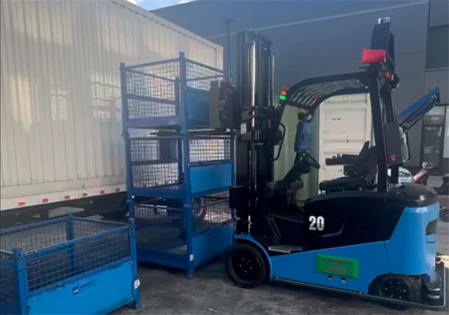 镭神智能机器人闪耀亚洲国际物流展:引领物流自动化与智能化新纪元(图5) 镭神智能机器人闪耀亚洲国际物流展:引领物流自动化与智能化新纪元(图5)