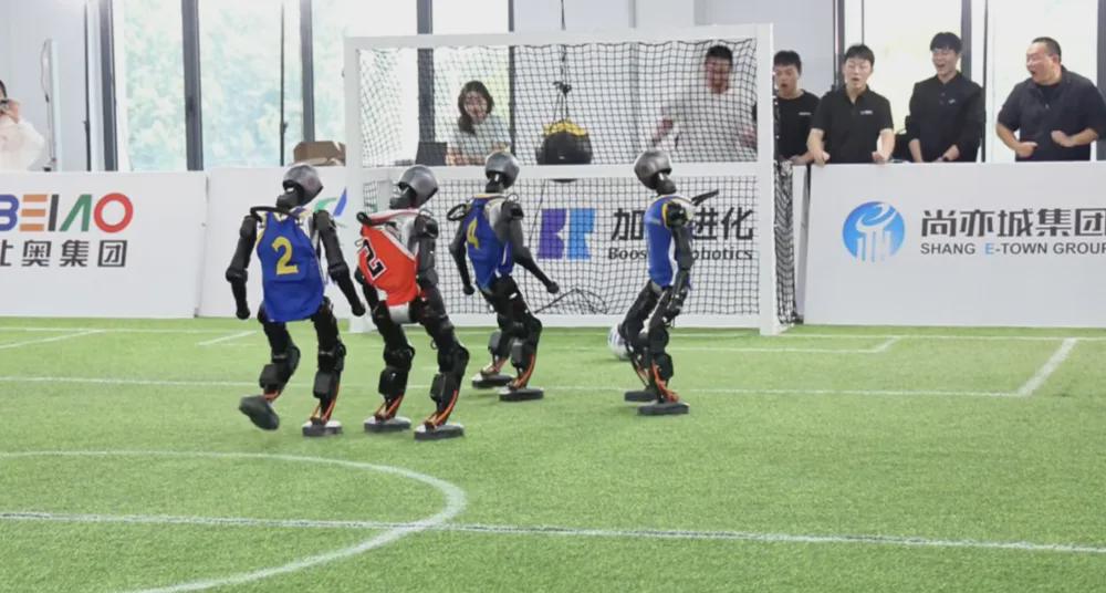 人形机器人足球赛场“封神”？「加速进化」靠比赛吸金A+轮投资！(图3)