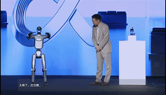 全球首款机器人手机亮相，荣耀CEO：我们给手机装上手和脚！(图11)